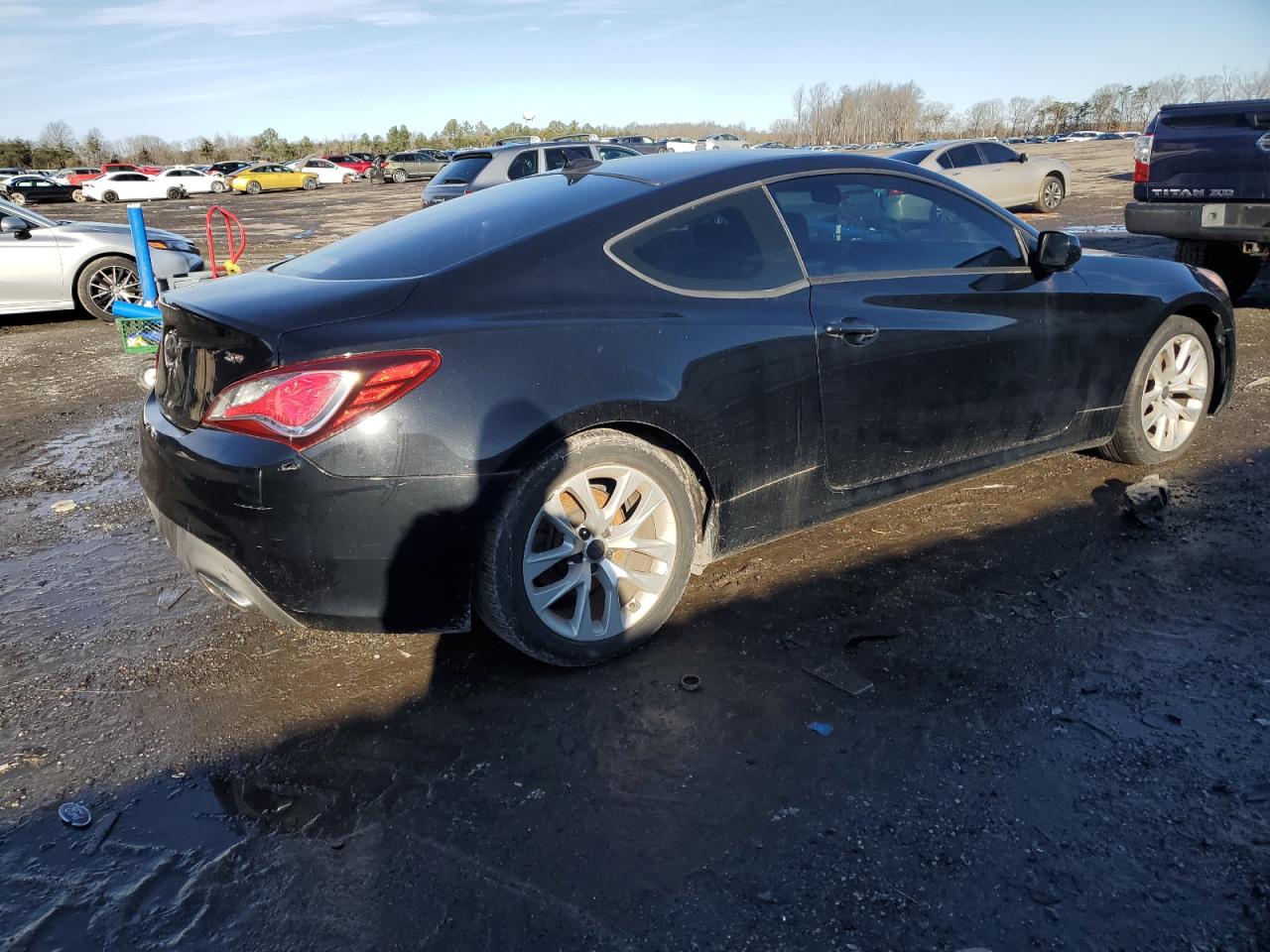 2013 Hyundai Genesis - Image 3