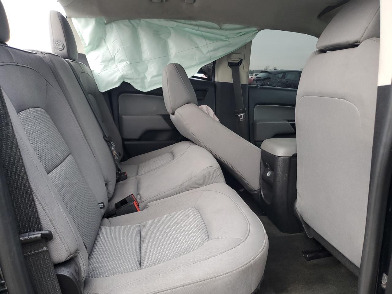 2018 Chevrolet Colorado - Image 11