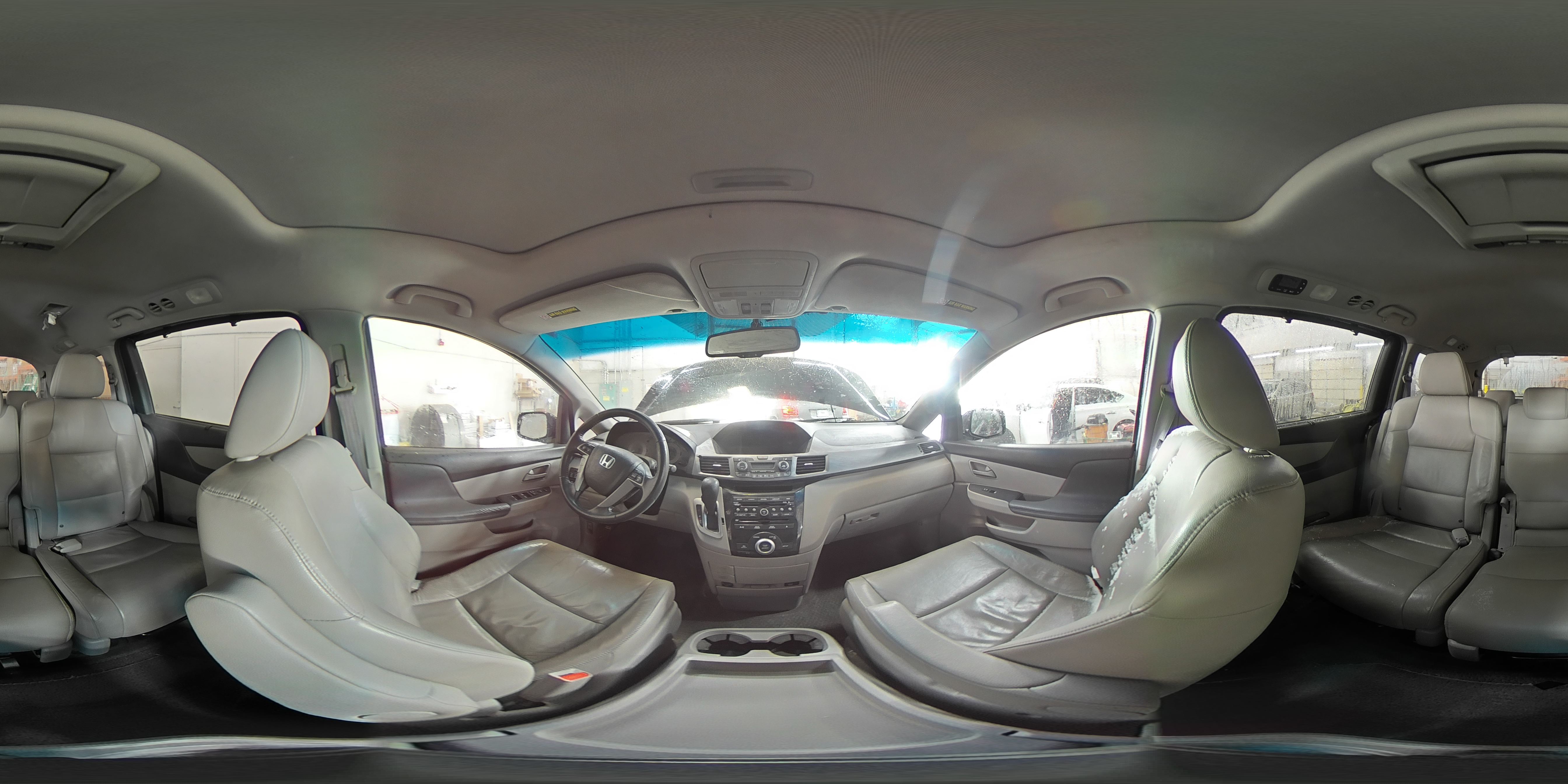 2012 Honda Odyssey - Image 15
