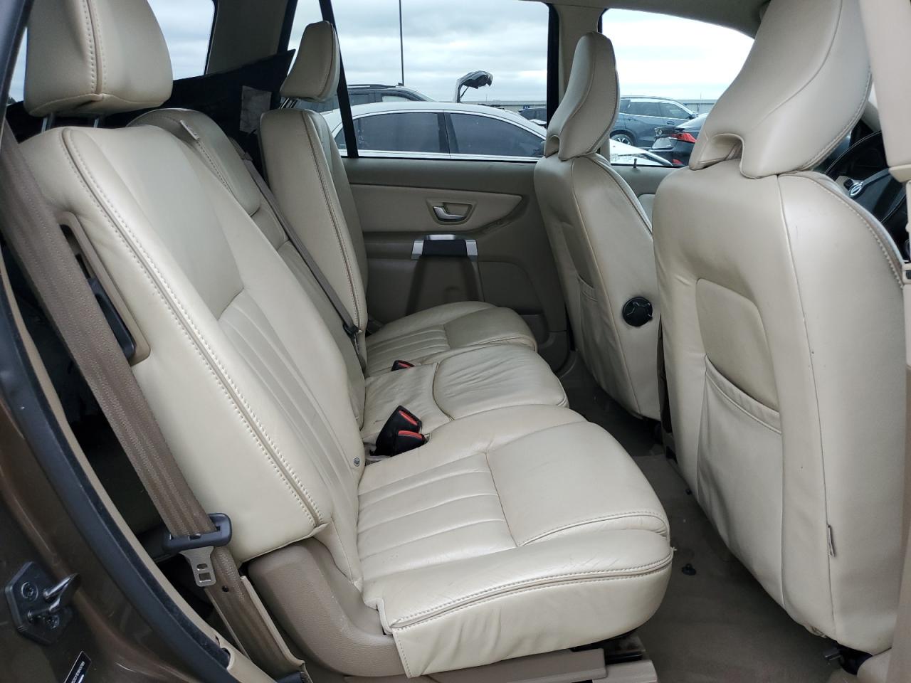 2013 Volvo XC90 - Image 10