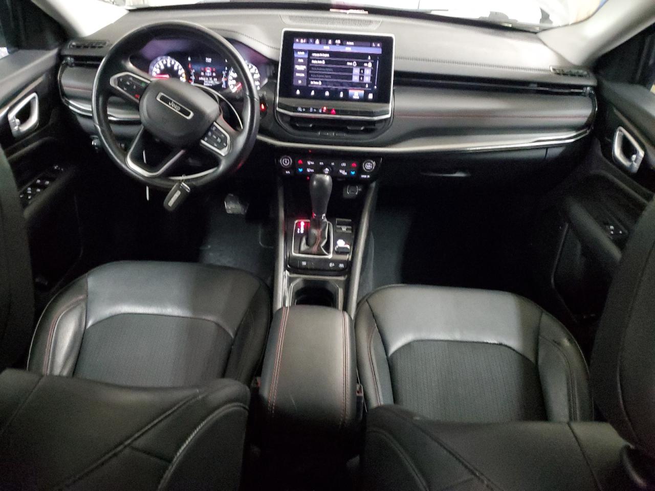 2022 Jeep Compass - Image 8