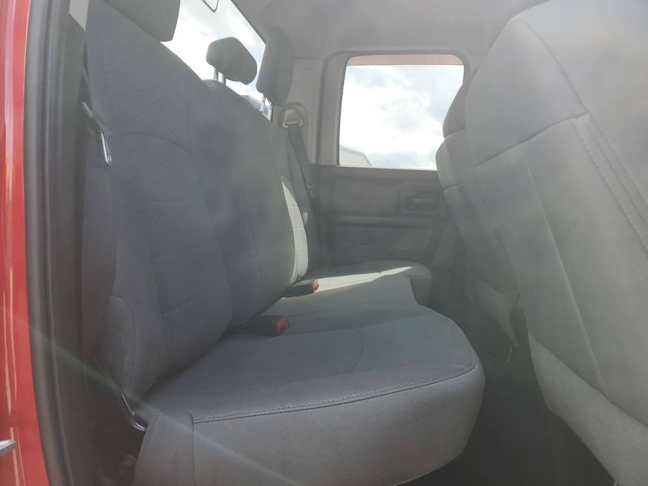 2016 RAM 1500 - Image 10