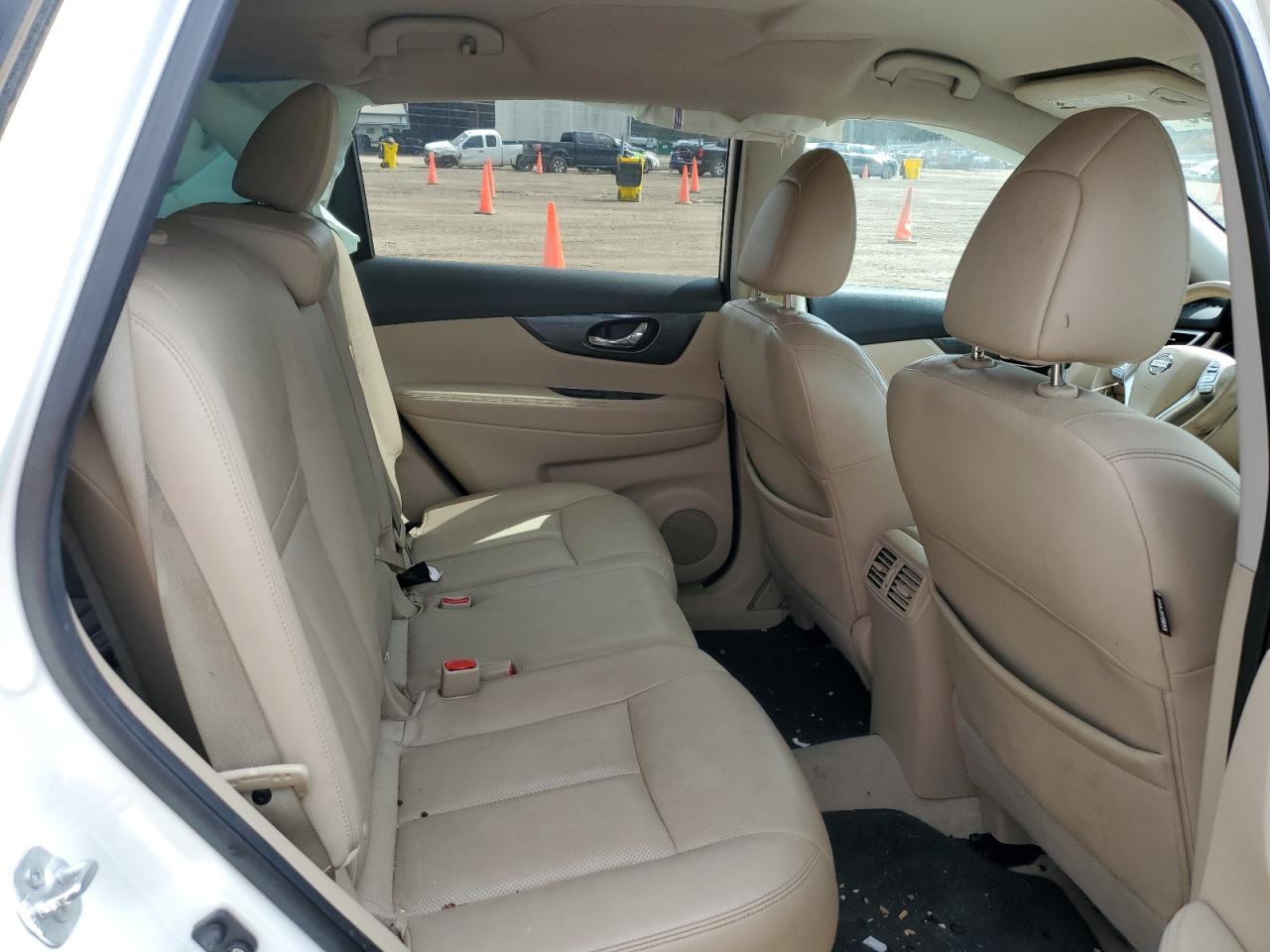 2015 Nissan Rogue - Image 11