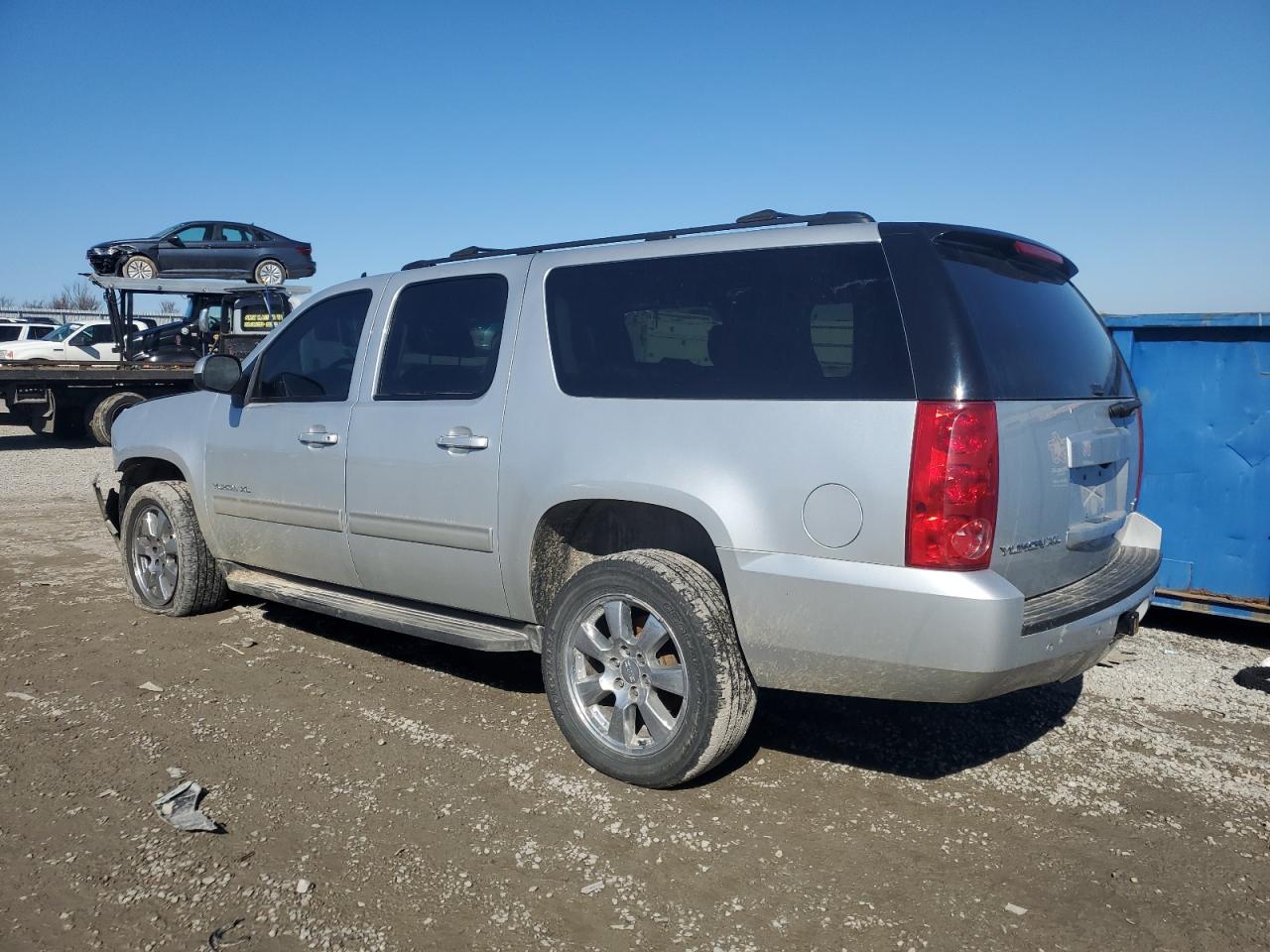 2014 GMC Yukon - Image 2