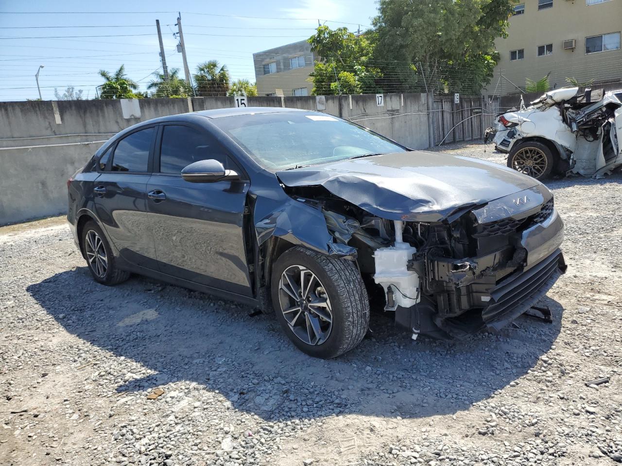 2022 Kia Forte - Image 4