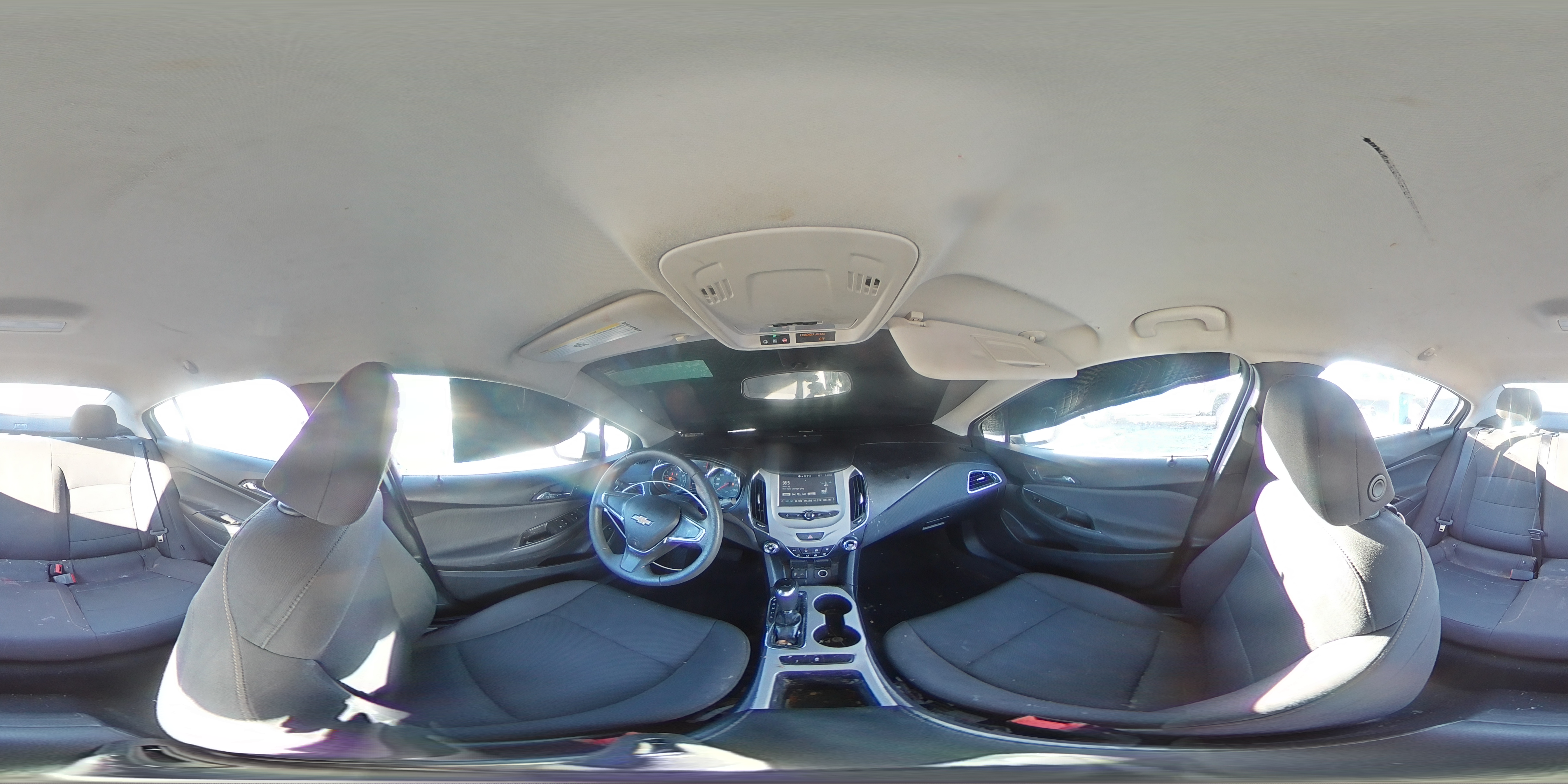 2018 Chevrolet Cruze - Image 13