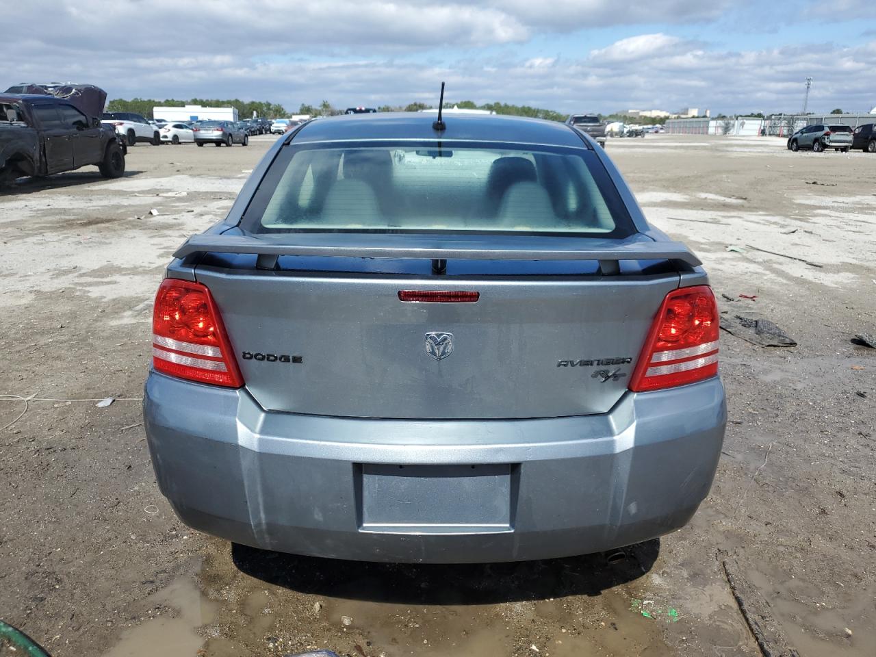2010 Dodge Avenger - Image 6
