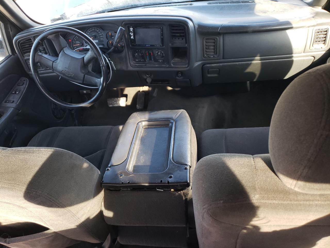 2005 Chevrolet Silverado - Image 8