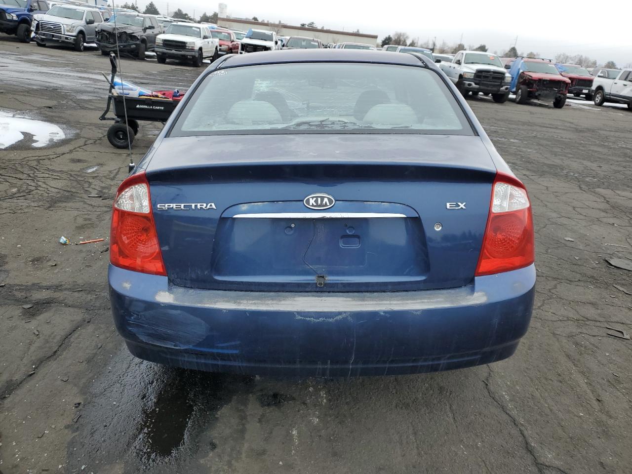 2004 Kia Spectra - Image 6