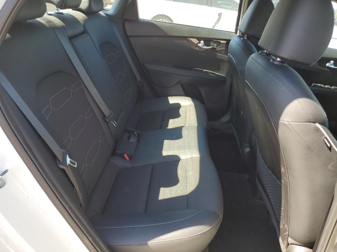2023 Kia Forte - Image 10