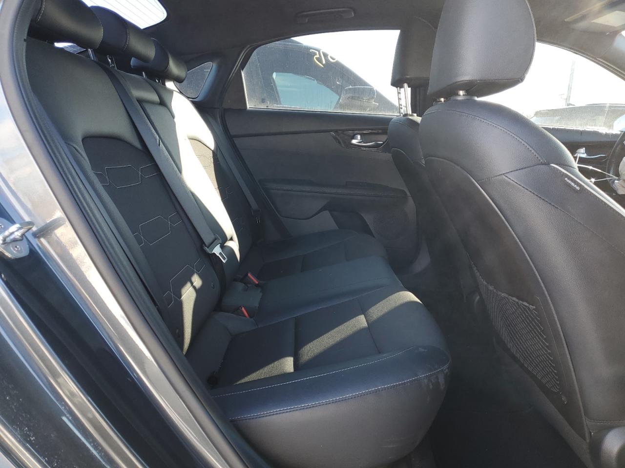 2021 Kia Forte - Image 10