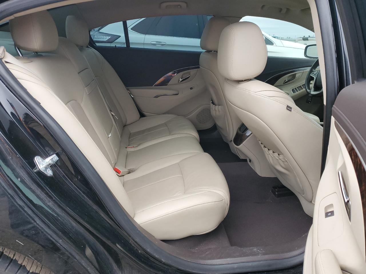 2016 Buick LaCrosse - Image 10