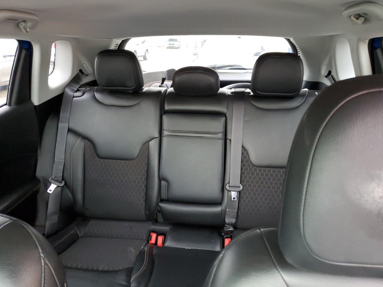 2018 Jeep Compass - Image 10