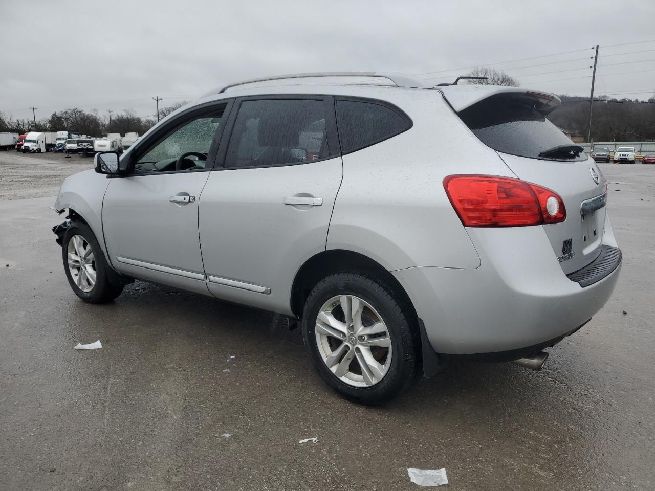 2013 Nissan Rogue - Image 2