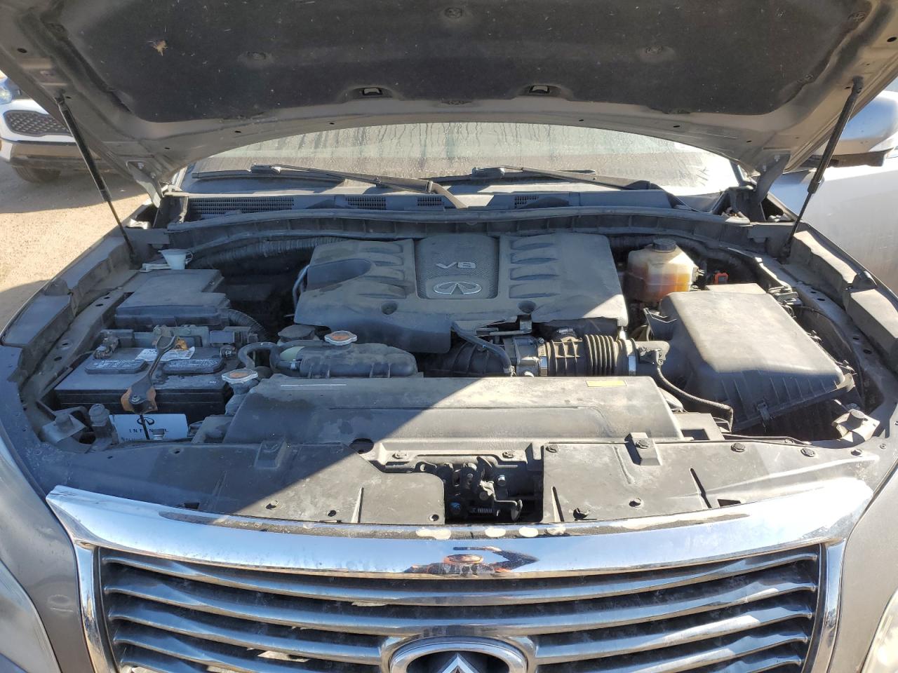 2012 Infiniti QX56 - Image 12