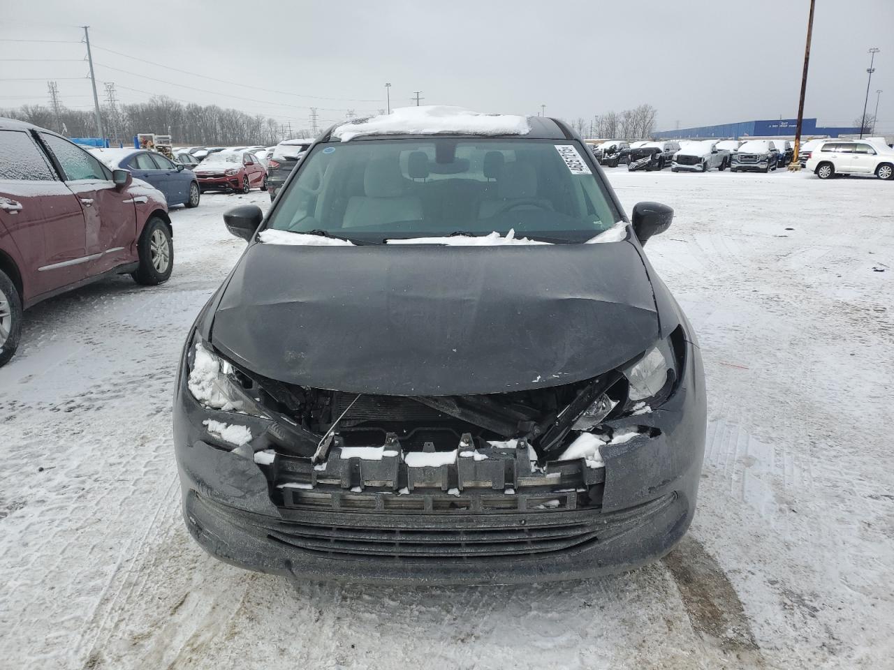 2017 Chrysler Pacifica - Image 5