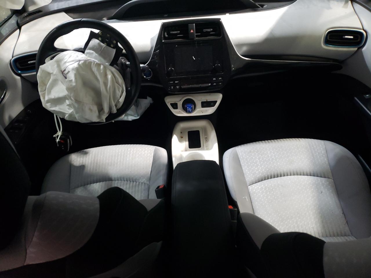 2017 Toyota Prius - Image 8
