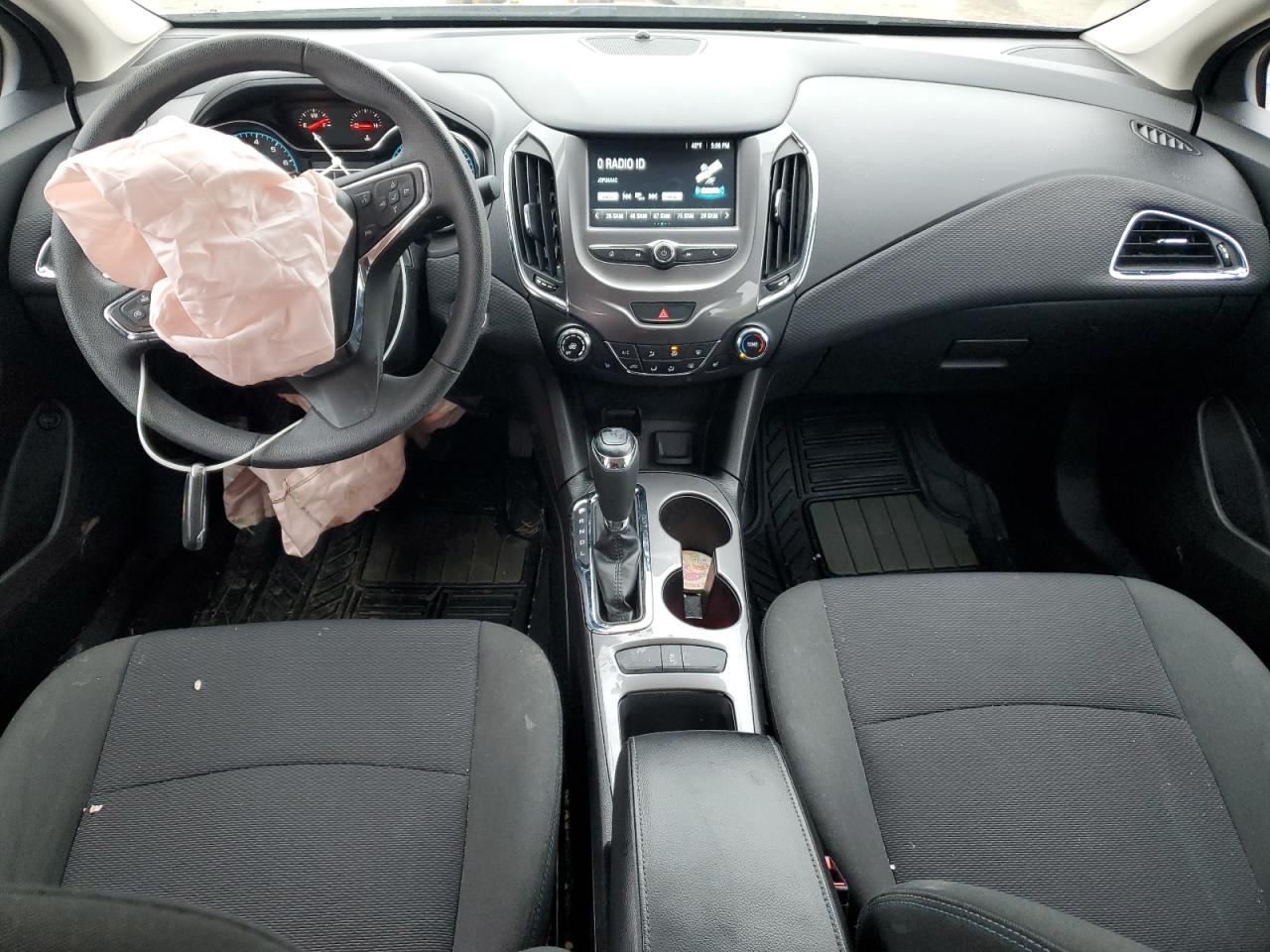 2017 Chevrolet Cruze - Image 8