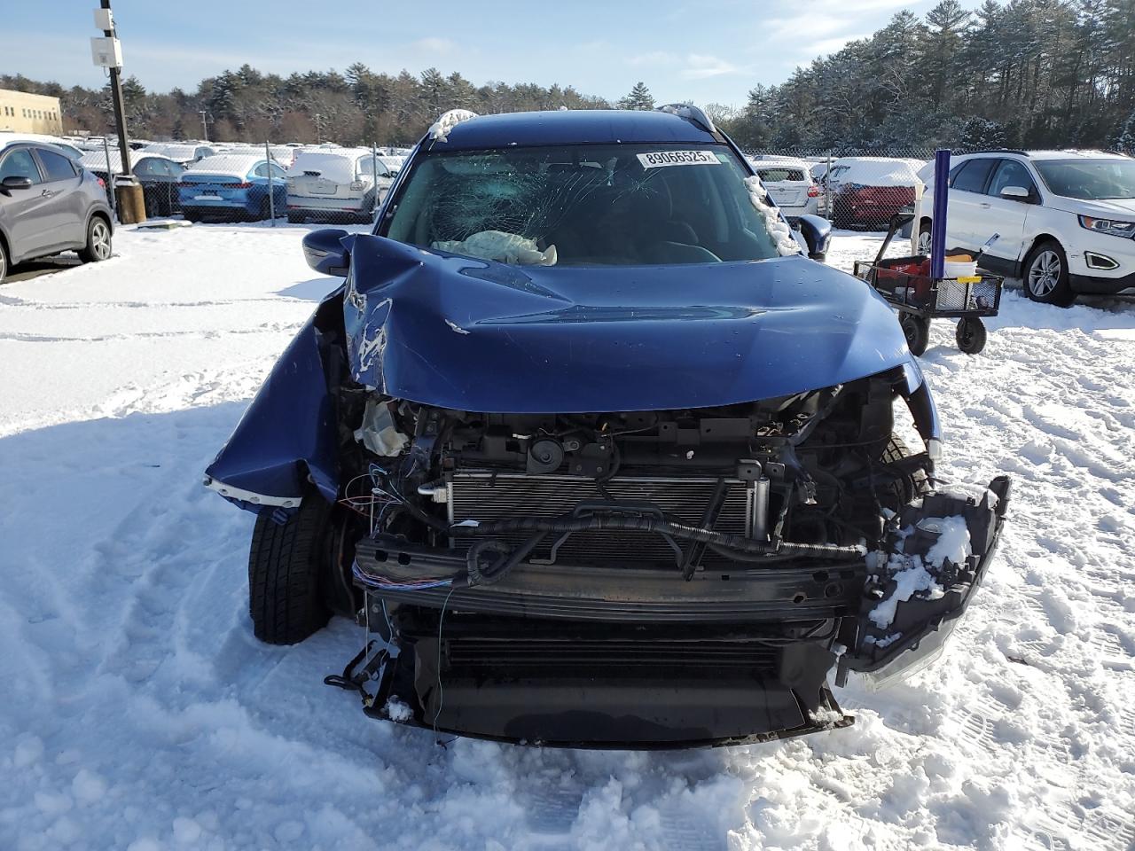2017 Nissan Rogue - Image 5