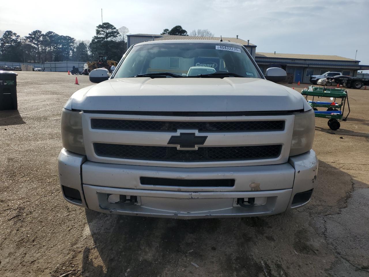 2007 Chevrolet Silverado - Image 5