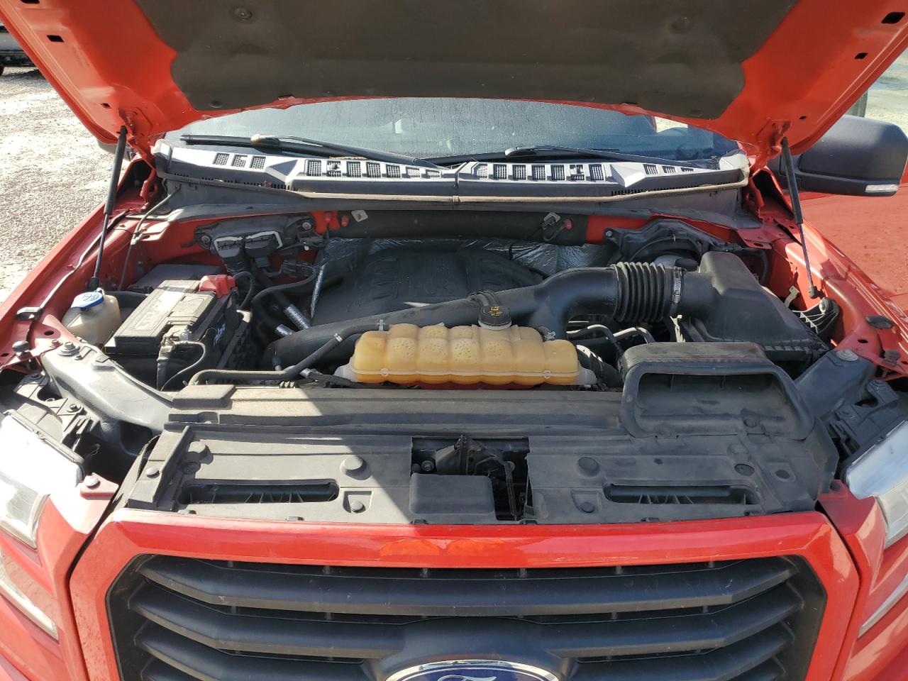 2015 Ford F-150 - Image 11