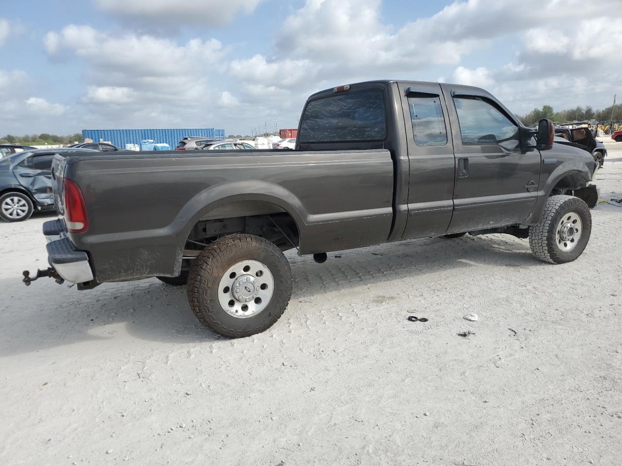 2005 Ford F250 - Image 3