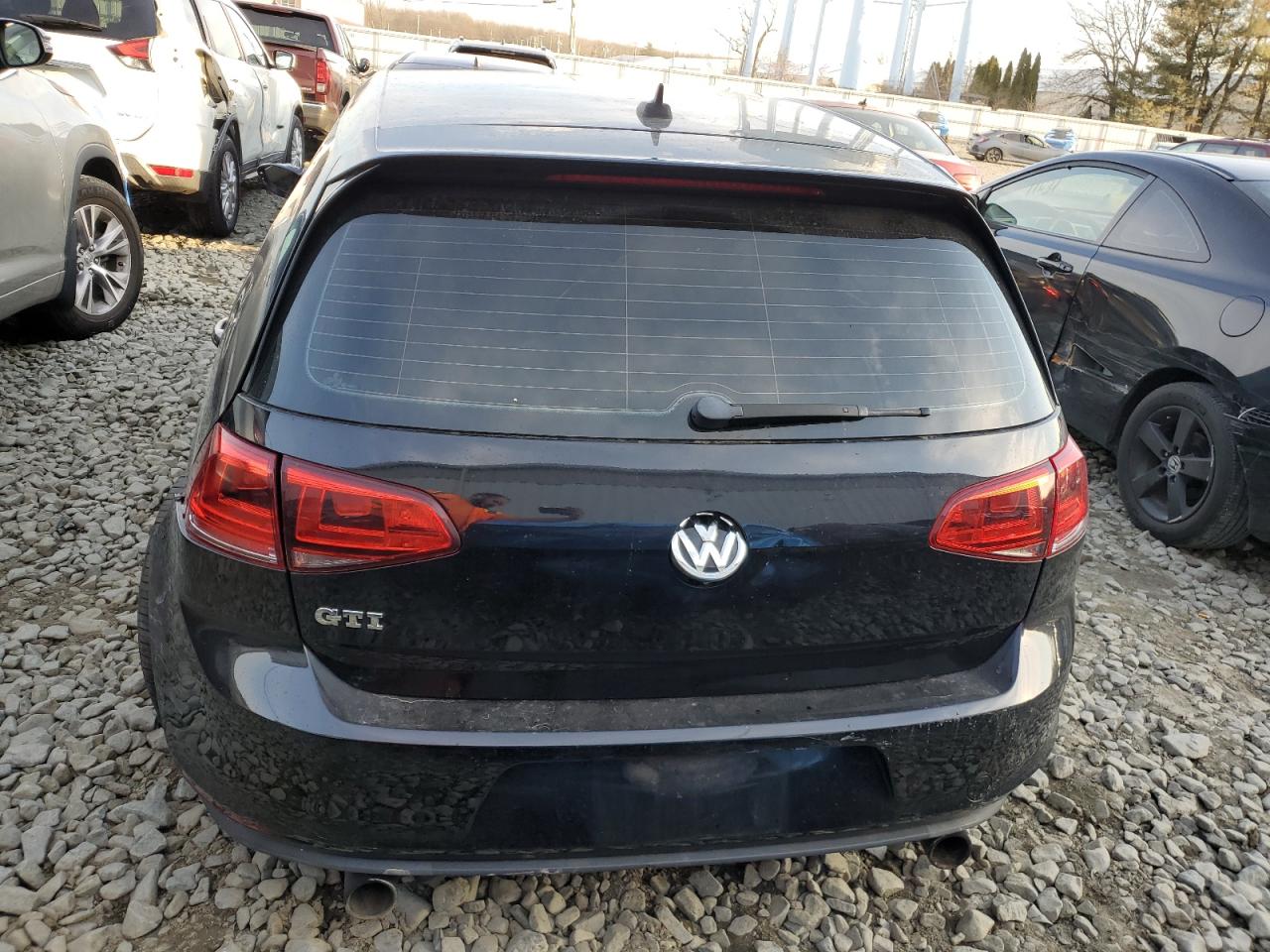 2017 Volkswagen GTI - Image 6