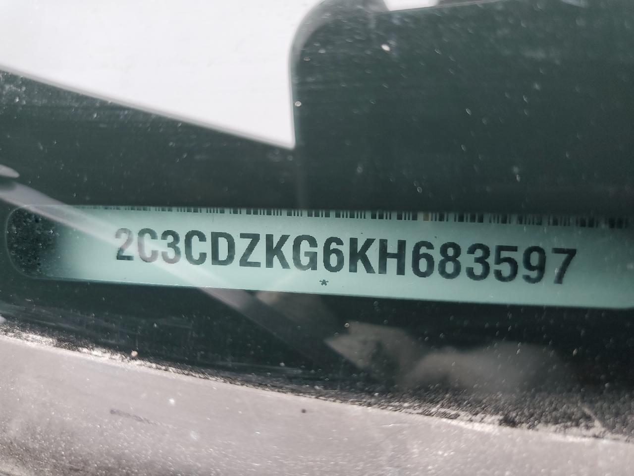 2019 Dodge Challenger - Image 13