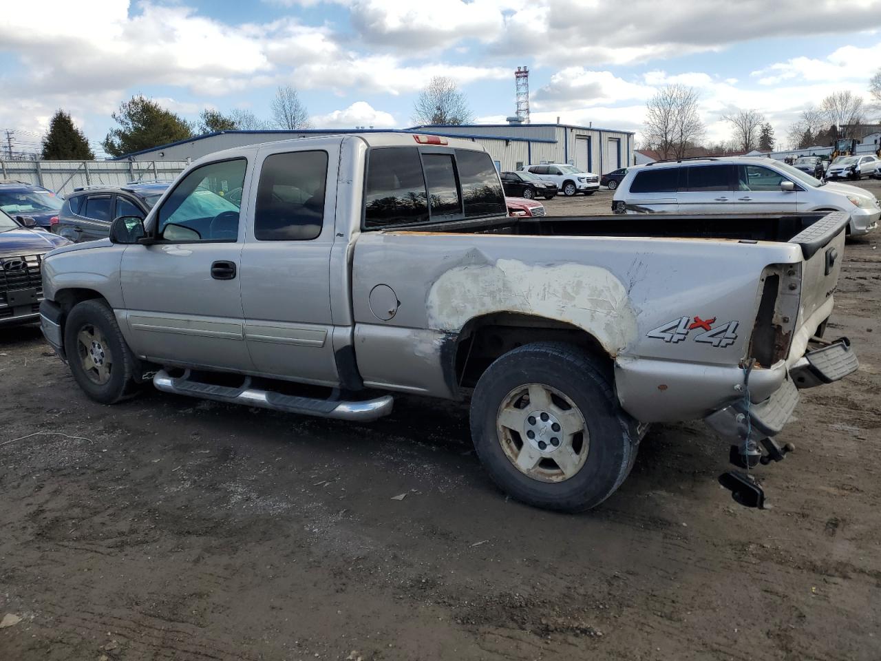 2005 Chevrolet Silverado - Image 2