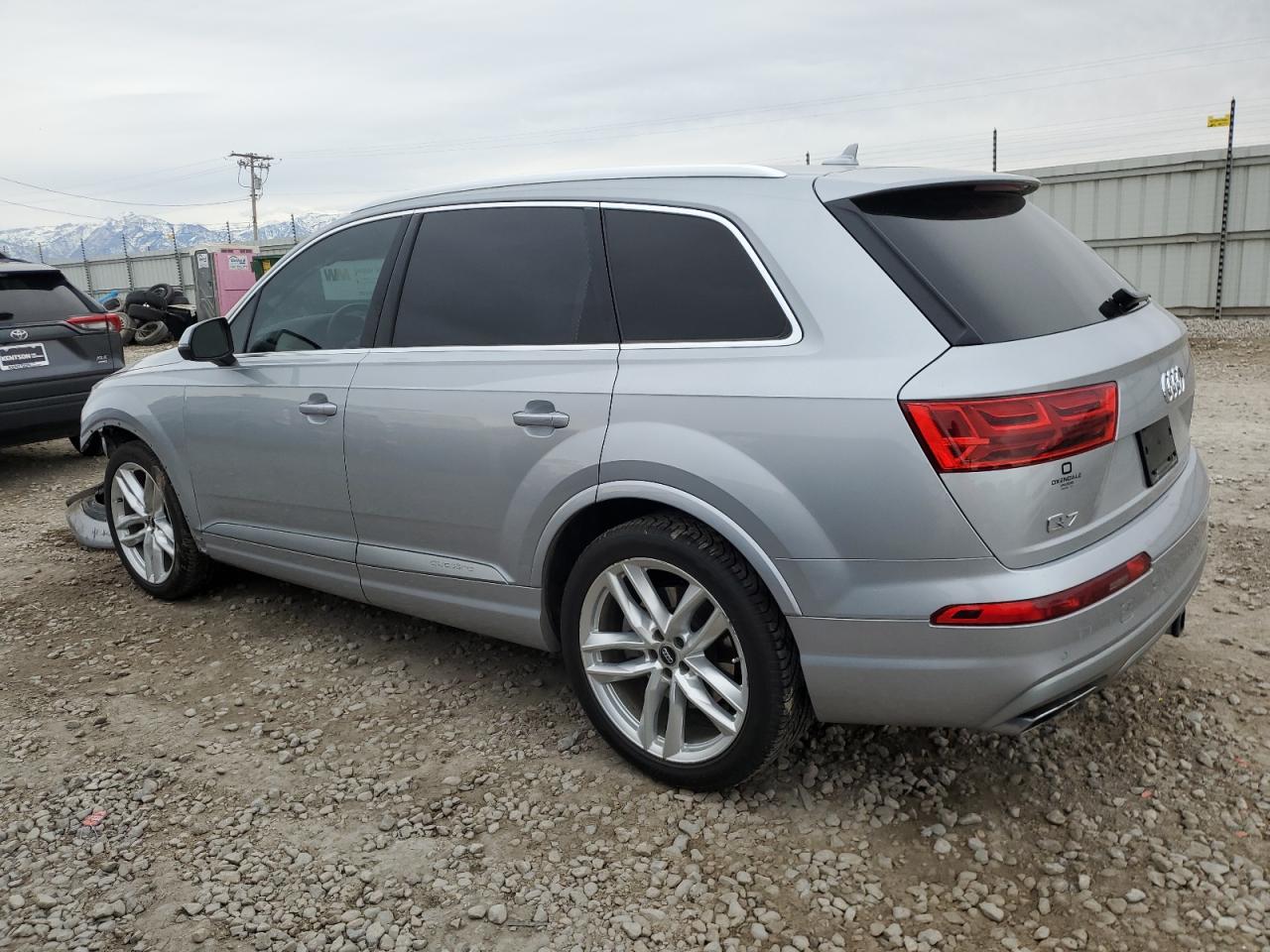 2017 Audi Q7 - Image 2