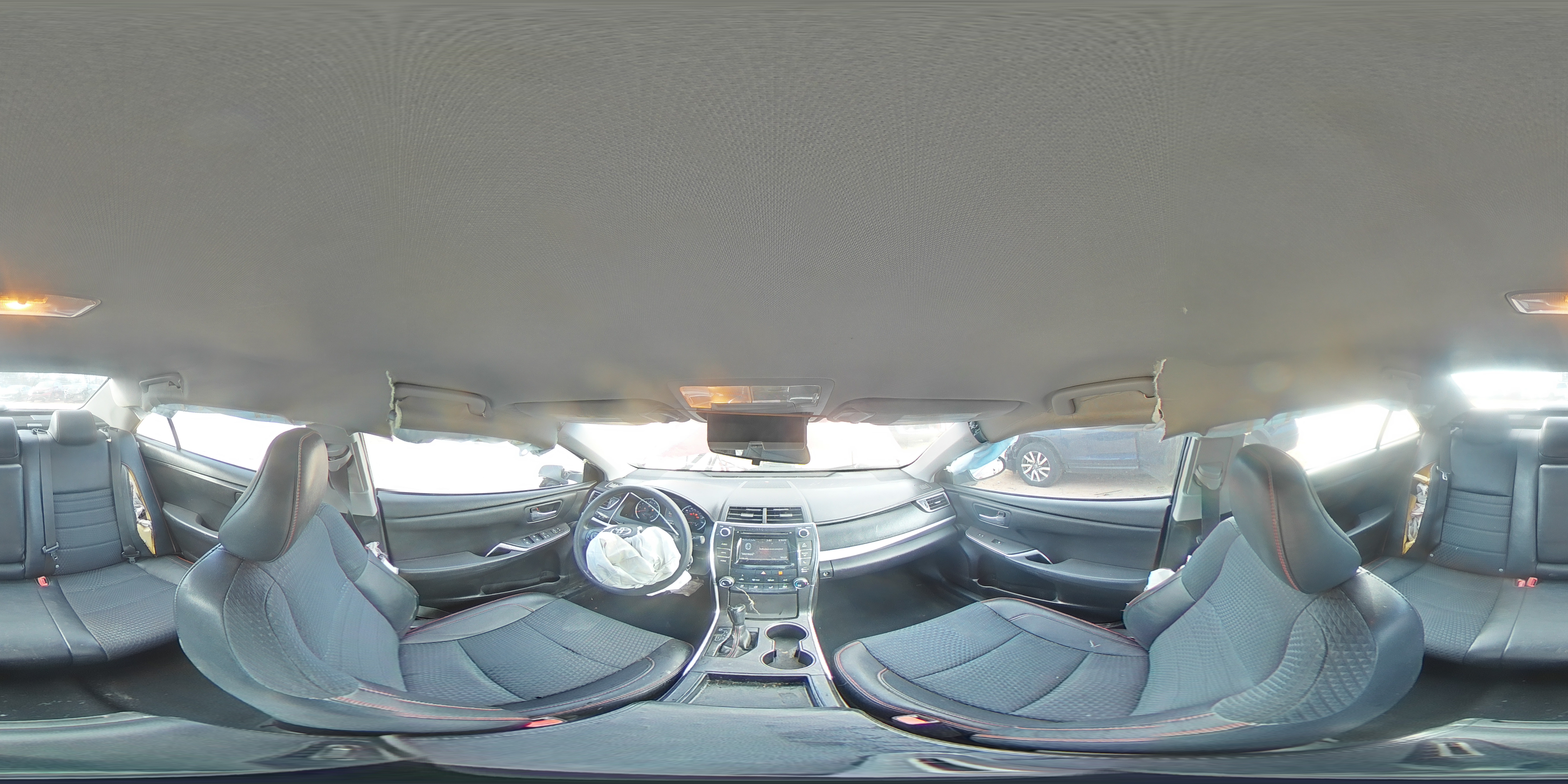 2015 Toyota Camry - Image 13
