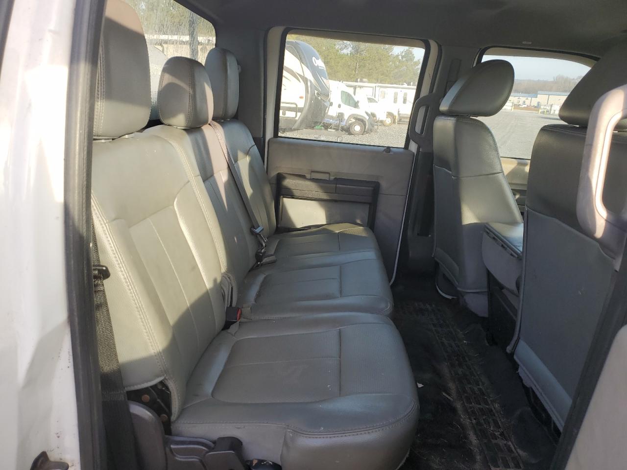 2012 Ford F350 - Image 11