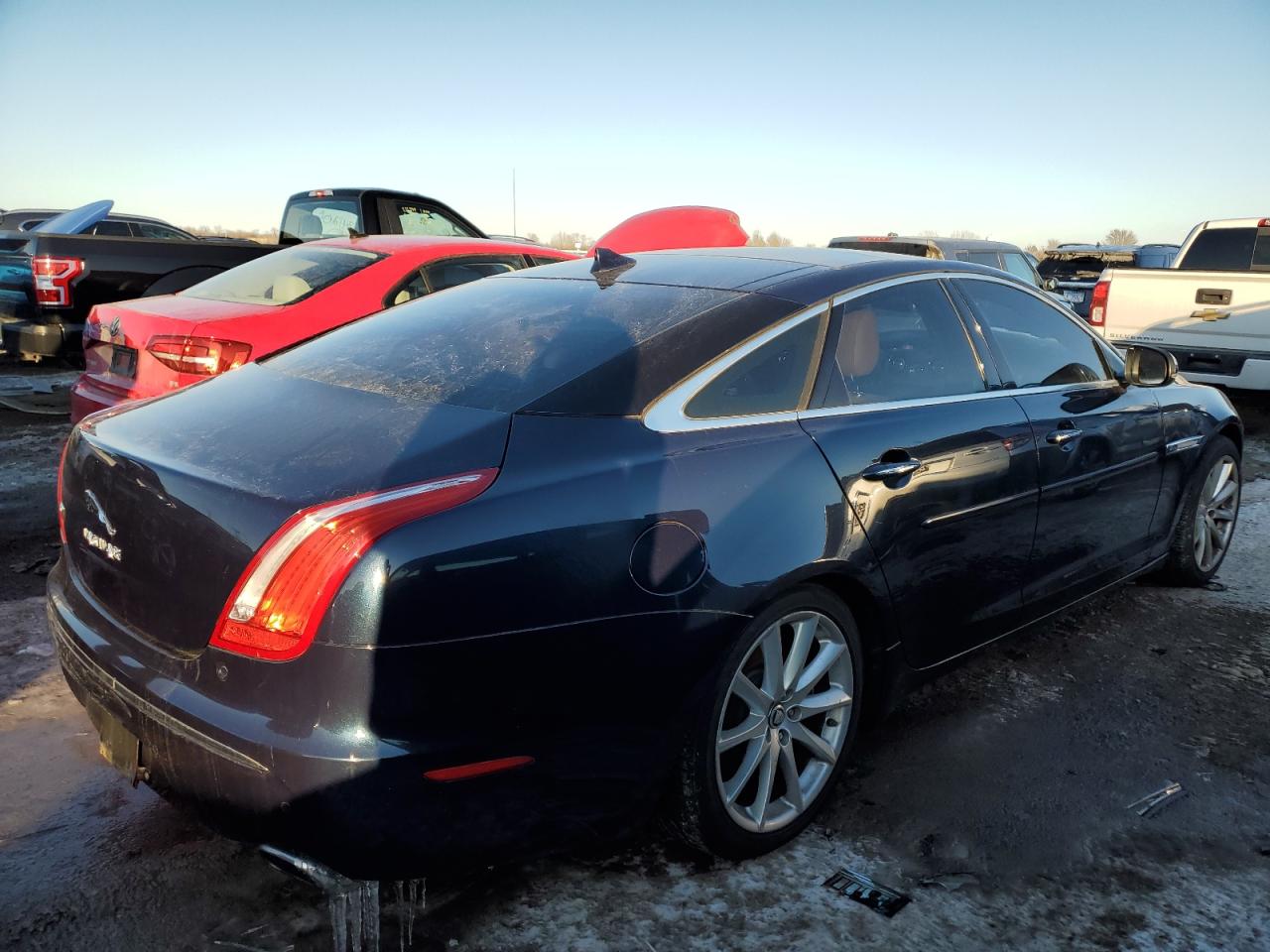 2013 Jaguar XJ - Image 3