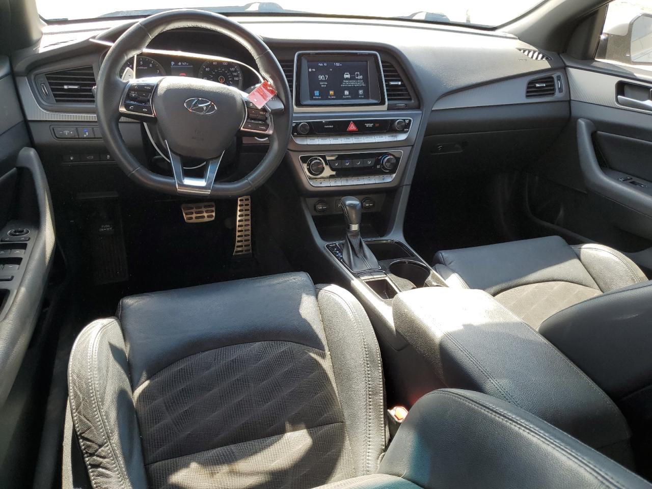 2018 Hyundai Sonata - Image 8