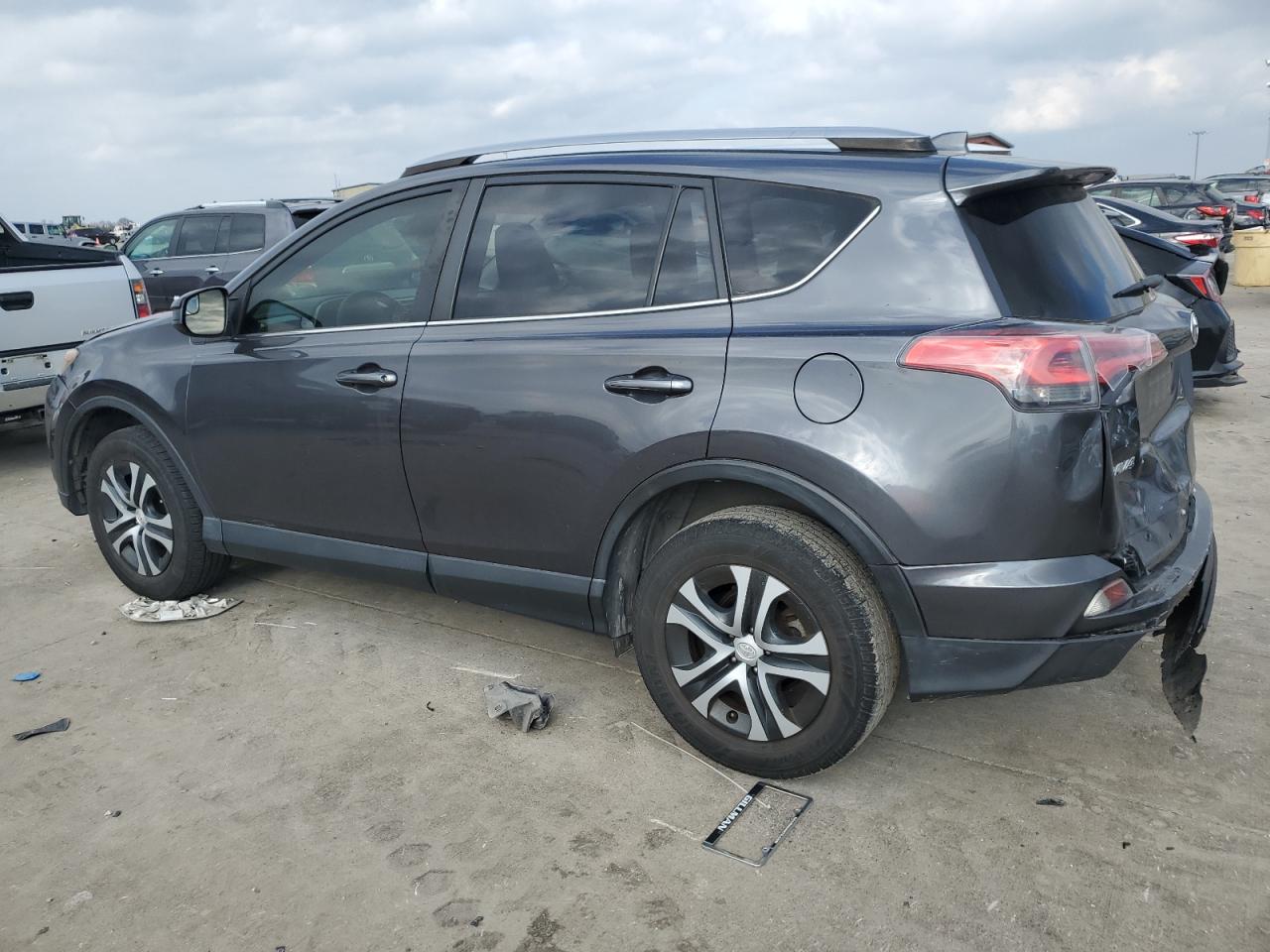 2018 Toyota RAV 4 - Image 2