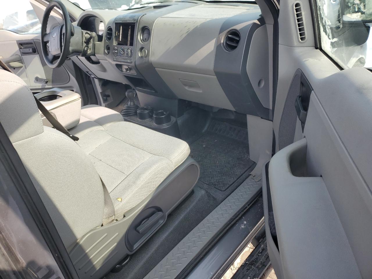 2005 Ford F-150 - Image 8