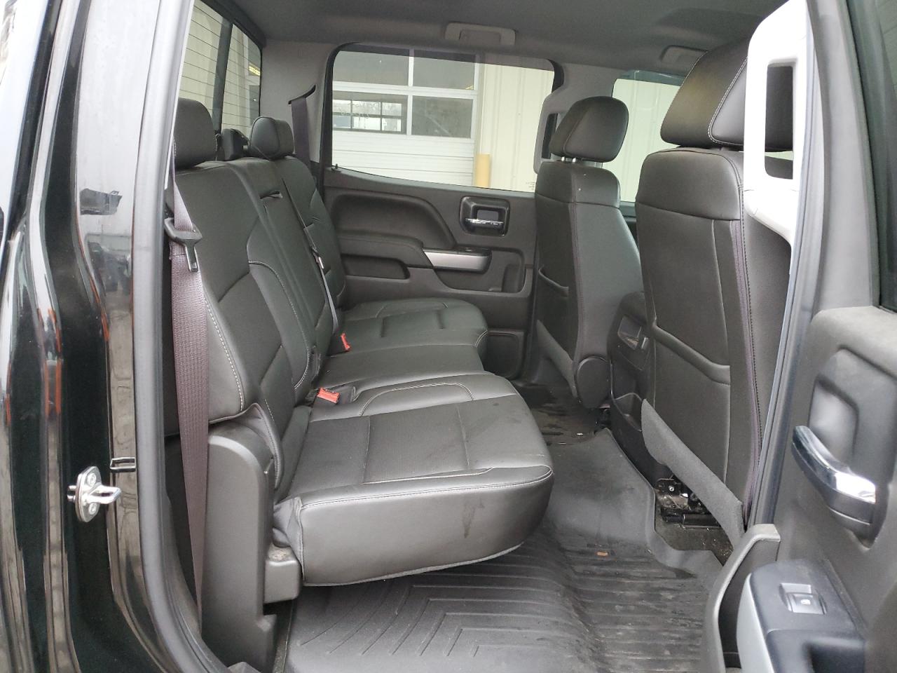 2016 Chevrolet Silverado - Image 10