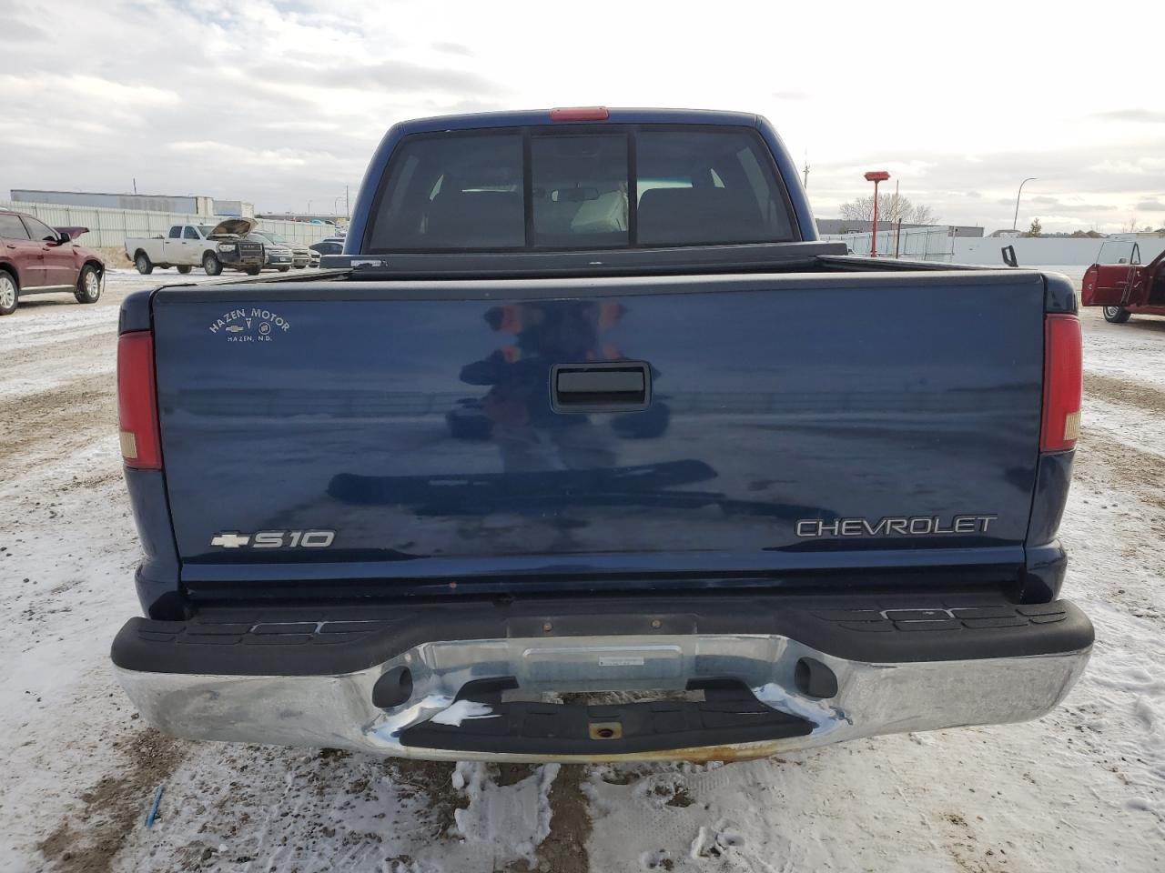 2002 Chevrolet S-10 Pickup - Image 6