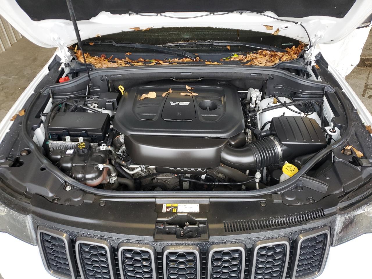 2019 Jeep Grand Cherokee - Image 12
