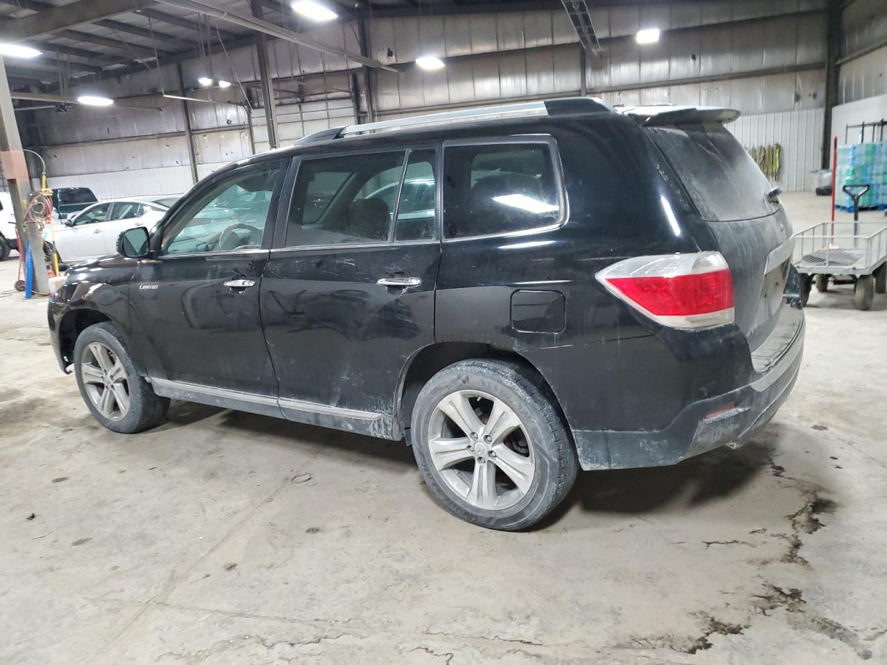 2012 Toyota Highlander - Image 2