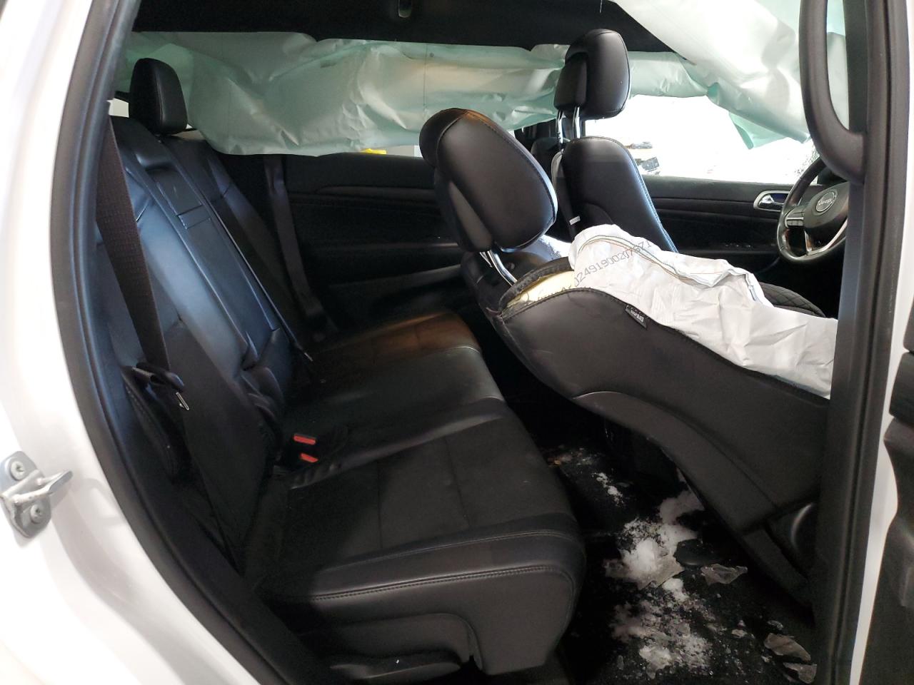 2019 Jeep Grand Cherokee - Image 12