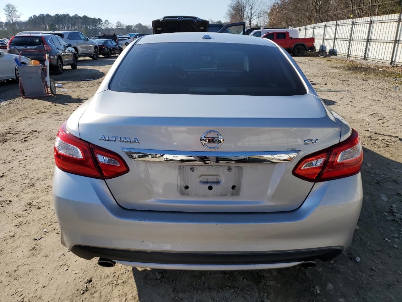 2017 Nissan Altima - Image 6