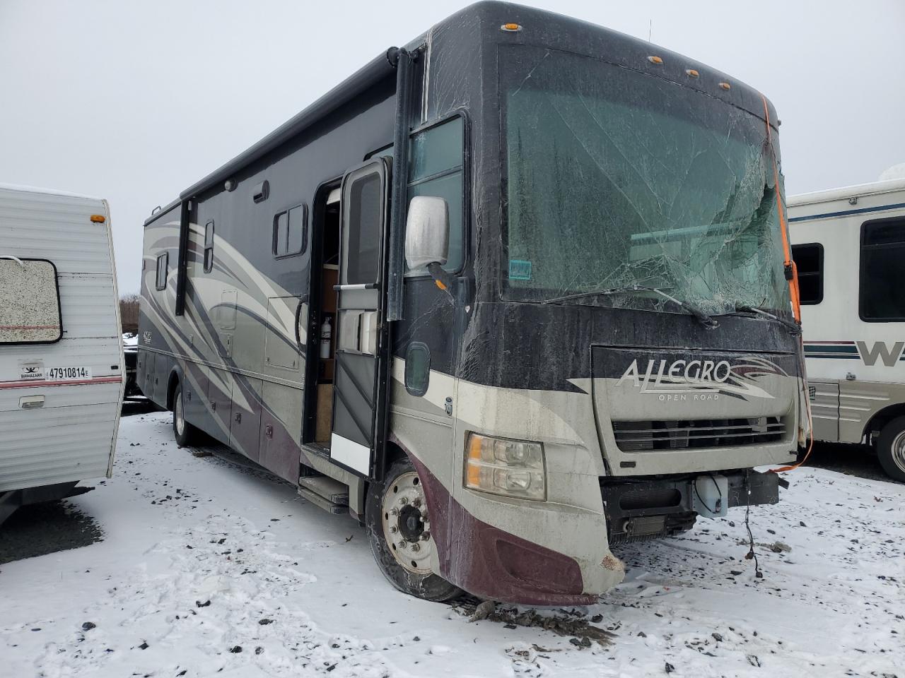 2013 Ford F53 for Sale in Ham Lake, MN - Front End
