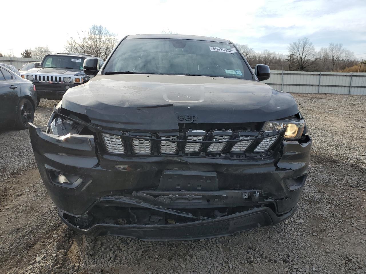2018 Jeep Grand Cherokee - Image 5