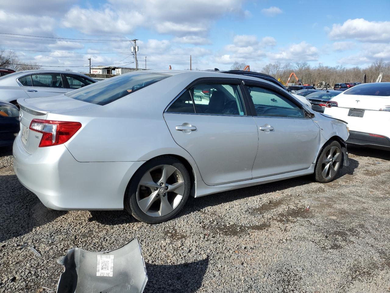2014 Toyota Camry - Image 3