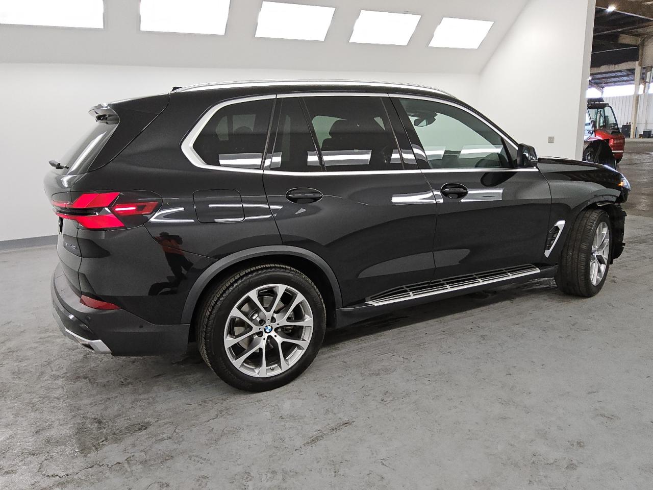 2024 BMW X5 - Image 3