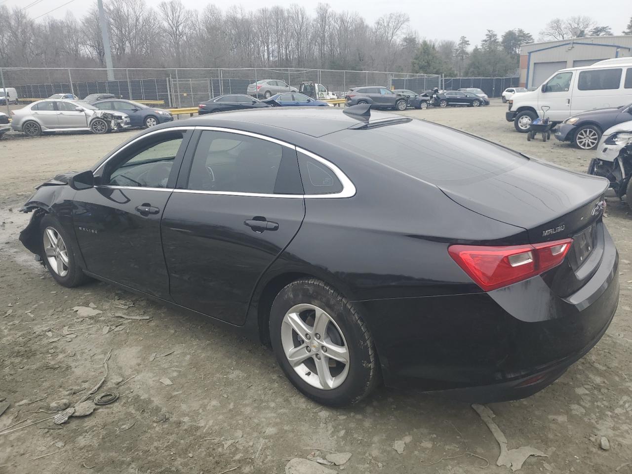 2022 Chevrolet Malibu - Image 2