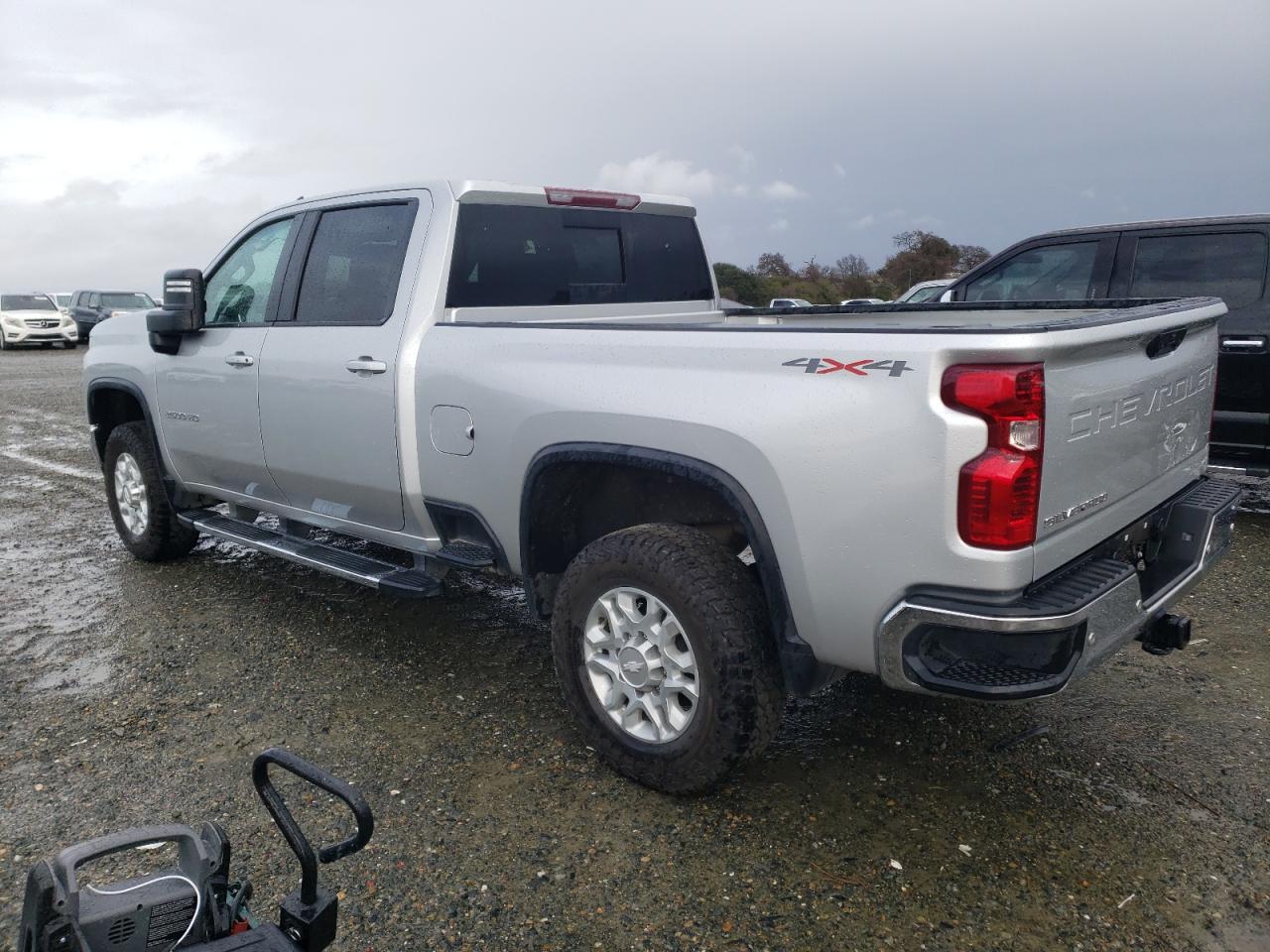 2022 Chevrolet Silverado - Image 2