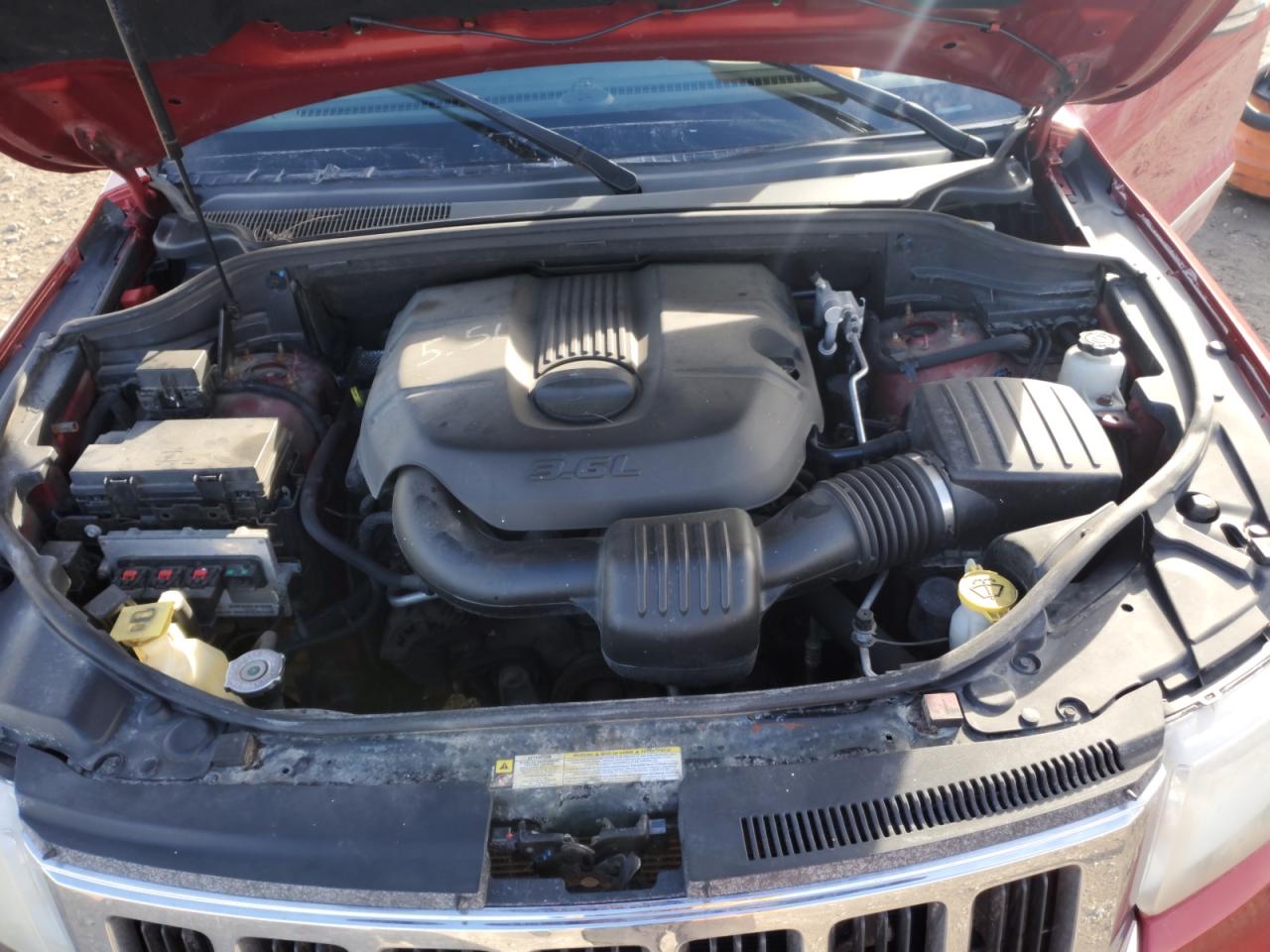 2011 Jeep Grand Cherokee - Image 12
