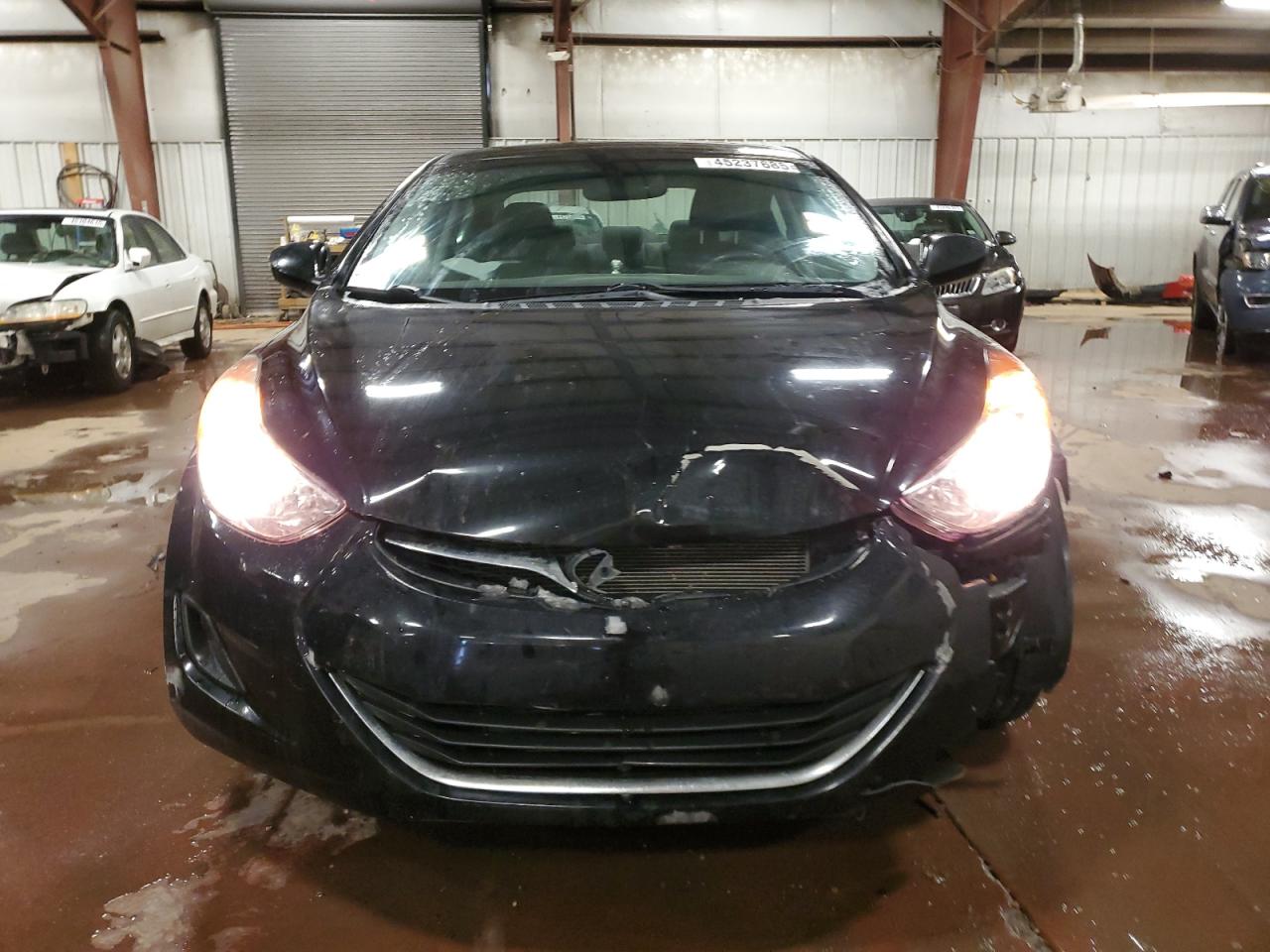 2013 Hyundai Elantra - Image 5